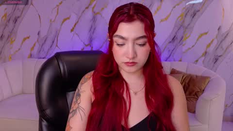 Snapshot of violettcastel chatting on December 2025 08:27:01 PM Violett Castel online show from December 2025 08:27:01 PM