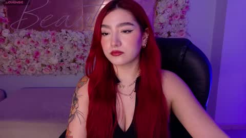 Snapshot of violettcastel chatting on January 2026 06:33:02 PM Violett Castel online show from January 2026 06:33:02 PM