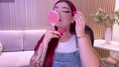 Snapshot of violettcastel chatting on February 2026 07:23:01 PM Violett Castel online show from February 2026 07:23:01 PM