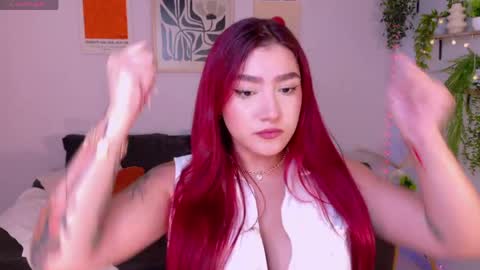 Snapshot of violettcastel chatting on April 2026 07:16:02 PM Violett Castel online show from April 2026 07:16:02 PM