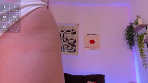 Snapshot of violettcastel chatting on April 2026 11:22:02 PM Violett Castel online show from April 2026 11:22:02 PM