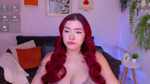 Snapshot of violettcastel chatting on May 2026 07:53:02 PM Violett Castel online show from May 2026 07:53:02 PM