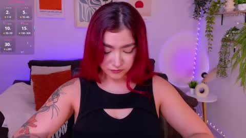 Snapshot of violettcastel chatting on May 2026 08:03:02 PM Violett Castel online show from May 2026 08:03:02 PM