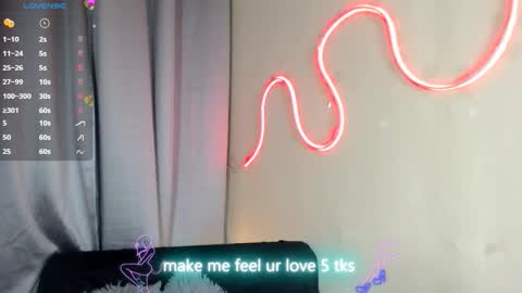 Snapshot of violettelynn_ chatting on February 2026 05:37:02 AM Violetta Morningstar online show from February 2026 05:37:02 AM