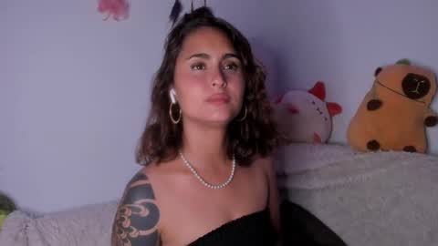 Violette  online show from September 2025 11:30:02 PM