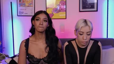 Violet online show from October 2025 12:43:02 AM