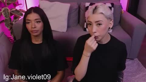 Violet online show from October 2025 01:20:01 AM