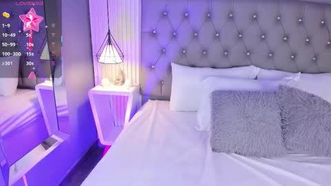 Snapshot of violettharous chatting on February 2026 10:37:01 PM VioletthaRous online show from February 2026 10:37:01 PM