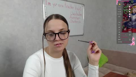 Violet online show from September 2025 06:33:02 PM