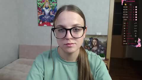 Violet online show from September 2025 06:01:02 PM