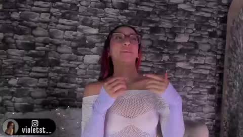 Snapshot of violetwinters_ chatting on June 2026 03:04:02 AM violetwinters_ online show from June 2026 03:04:02 AM