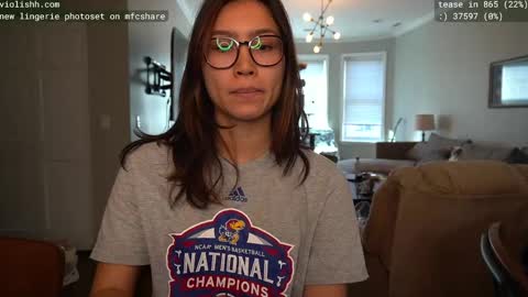 follow me on twitter violishh and ig violishh  online show from February 2025 07:19:02 PM