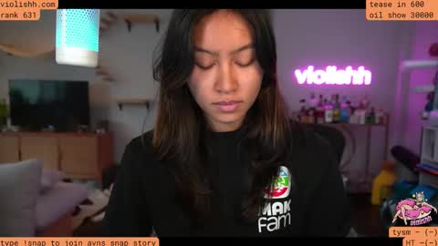 follow me on twitter violishh and ig violishh  online show from November 2025 08:41:02 PM