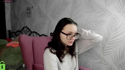 Snapshot of violla_shake chatting on September 2025 11:20:01 PM Violla online show from September 2025 11:20:01 PM