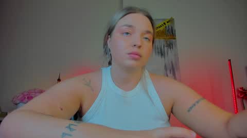 Snapshot of viollasinzz chatting on January 2025 10:04:02 AM Violla online show from January 2025 10:04:02 AM