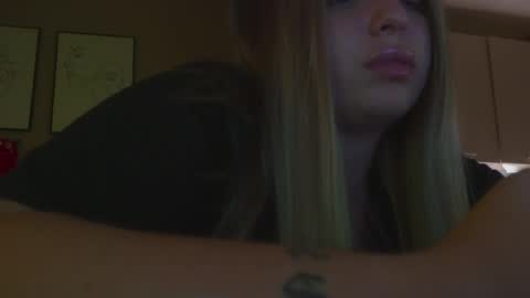 Snapshot of viollasinzz chatting on February 2025 07:53:01 PM Violla online show from February 2025 07:53:01 PM