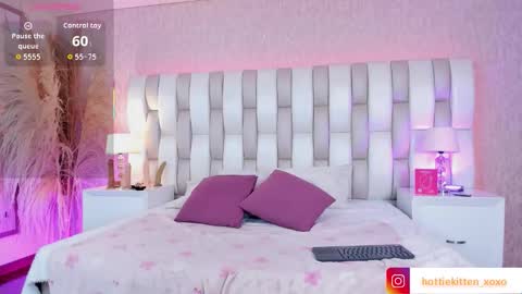 VIOLLET online show from February 2026 08:26:01 PM