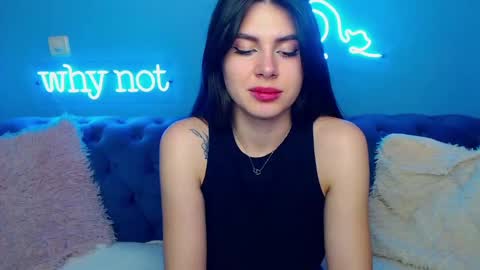 viollinalv online show from February 2025 11:54:01 AM