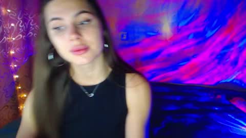 viollinalv online show from September 2025 07:41:01 PM