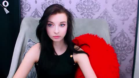 Snapshot of virgiluna chatting on May 2026 07:19:01 PM VirginLuna online show from May 2026 07:19:01 PM