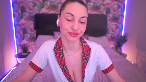 Snapshot of virgniagibson chatting on April 2026 07:28:01 AM Virginia online show from April 2026 07:28:01 AM