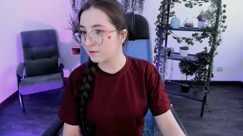 Snapshot of virtualvoyant chatting on February 2026 07:15:01 AM your love online show from February 2026 07:15:01 AM