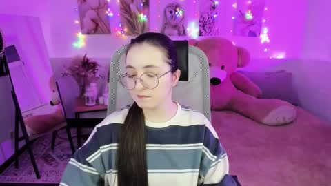 Snapshot of virtualvoyant chatting on February 2026 01:45:01 AM your love online show from February 2026 01:45:01 AM