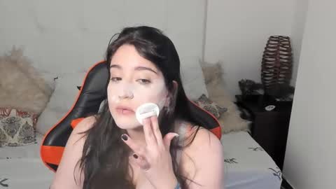 Snapshot of vitaxviper chatting on November 2025 07:43:01 PM Vit a Viper online show from November 2025 07:43:01 PM