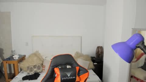 Snapshot of vitaxviper chatting on November 2025 09:27:01 PM Vit a Viper online show from November 2025 09:27:01 PM