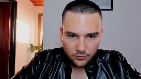 Vito Ferrer online show from January 2025 10:24:01 PM