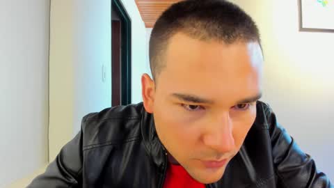 Vito Ferrer online show from January 2025 12:27:02 PM