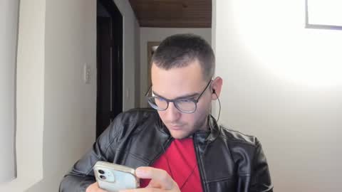 Vito Ferrer online show from February 2025 12:38:02 AM