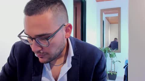 Vito Ferrer online show from March 2025 06:59:02 PM