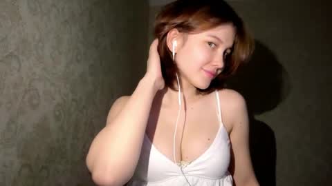 Snapshot of vivatrude chatting on May 2026 04:15:02 PM Sonya online show from May 2026 04:15:02 PM