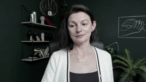 Snapshot of vivian_dream chatting on July 2026 06:47:02 AM Vivian online show from July 2026 06:47:02 AM