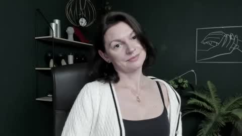 Snapshot of vivian_dream chatting on July 2026 07:23:02 AM Vivian online show from July 2026 07:23:02 AM