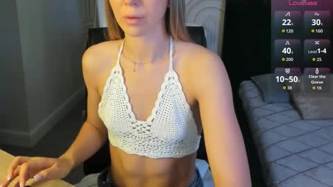 Vivian Evans online show from January 2026 01:00:02 AM