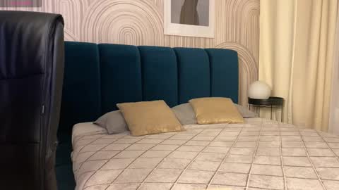 Vivian Evans online show from February 2026 01:57:02 AM