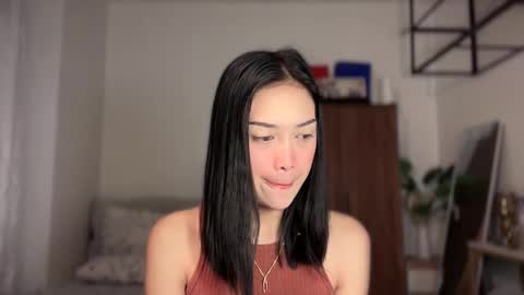 Vivian online show from March 2026 11:52:04 PM