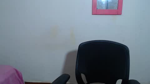 Snapshot of vivianalatin chatting on March 2026 12:22:01 PM instagram Viviana73215 online show from March 2026 12:22:01 PM