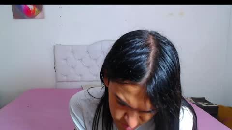 Snapshot of vivianalatin chatting on April 2026 01:41:01 PM instagram Viviana73215 online show from April 2026 01:41:01 PM