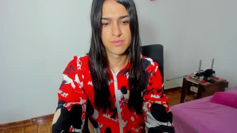 Snapshot of vivianalatin chatting on April 2026 12:06:01 PM instagram Viviana73215 online show from April 2026 12:06:01 PM