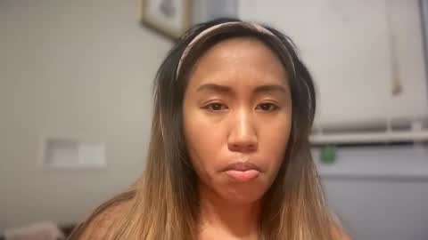 Snapshot of viviandela97 chatting on May 2026 01:11:01 AM viviandela97 online show from May 2026 01:11:01 AM