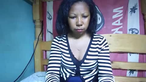 Snapshot of viviane0812 chatting on March 2025 12:45:01 PM viviane0812 online show from March 2025 12:45:01 PM