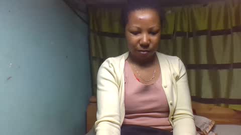 Snapshot of viviane0812 chatting on September 2025 01:17:02 AM viviane0812 online show from September 2025 01:17:02 AM