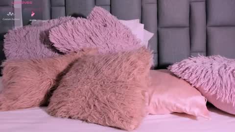 Vivi online show from October 2025 12:13:02 PM