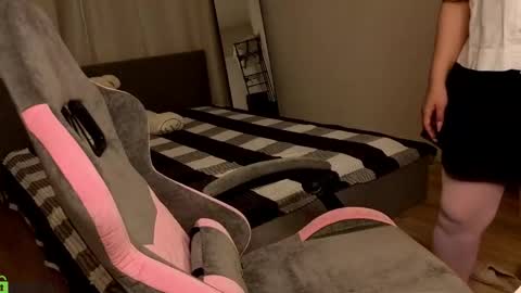 vivien_ross online show from June 2026 01:45:01 AM
