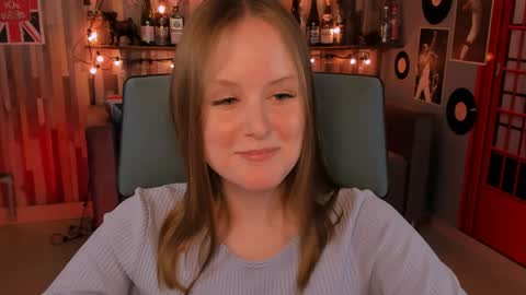 Vivien online show from December 2024 04:40:02 PM