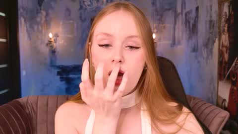 Vivien online show from November 2025 01:11:01 PM