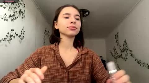 Vivi online show from December 2025 09:35:02 AM